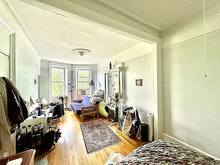 666 Park Pl #2R — Photo 6