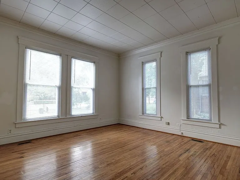 804 W Church St — Photo 10