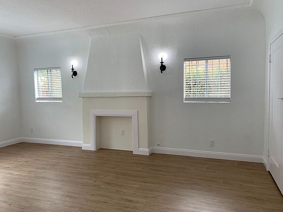 4th image of 4343 8th Ave #4345