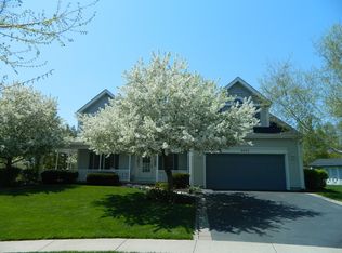 2033 Waterbury Ct, Dundee, IL 60118