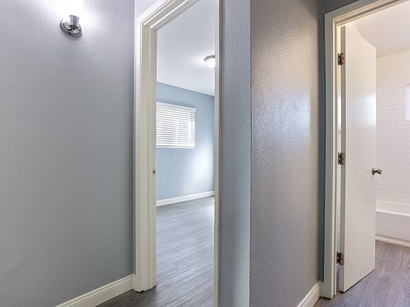 2nd image of 1624 Una St APT A