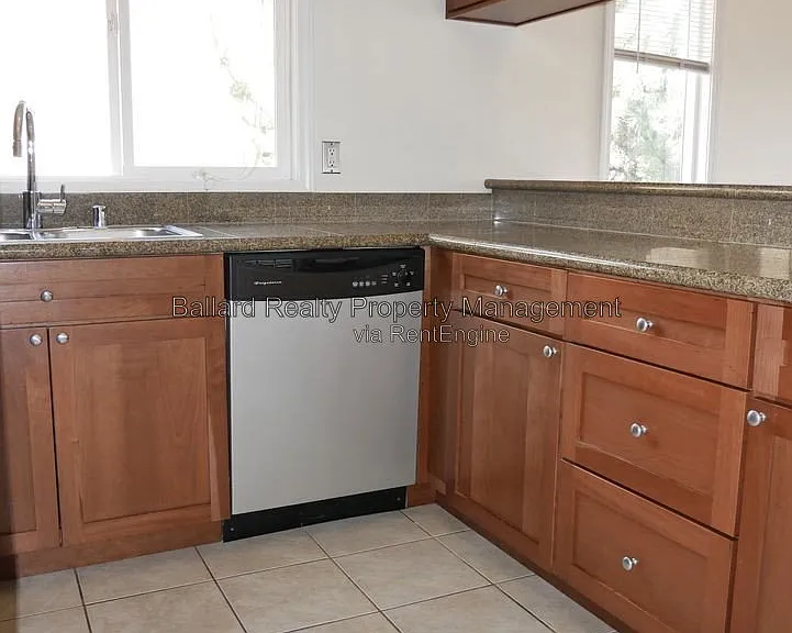 1712 NW 85th St #301 — Photo 11