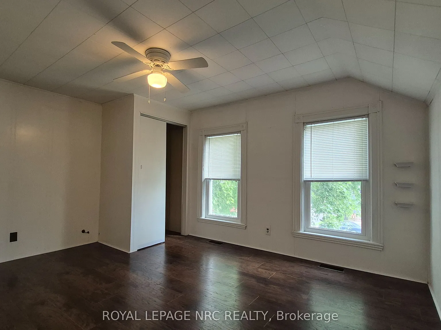 3 bed, $2,300 — Photo 2