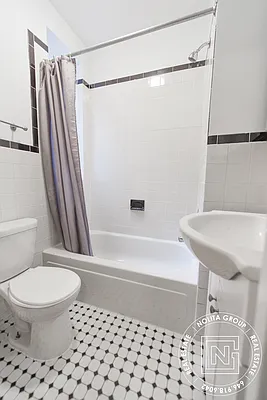 Rented by Nolita Group | media 11