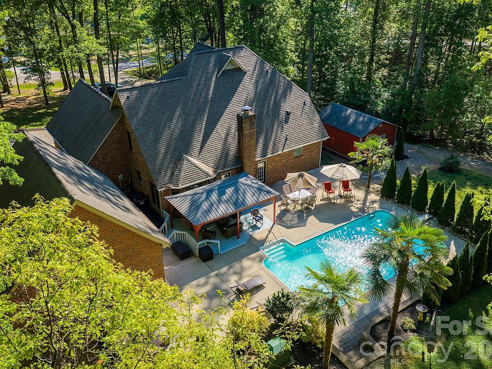 1st image of 623 Normandy Rd