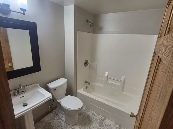 821 10 1/2 Ave S #2