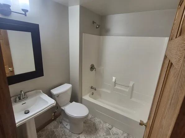 821 10 1/2 Ave S #2, Saint Cloud, MN 56301
