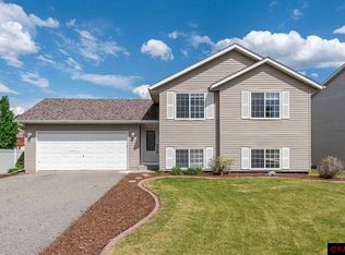 829 Tanager Rd, Mankato, MN 56001