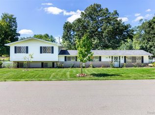 2750 Frankson Ave, Rochester Hills, MI 48307
