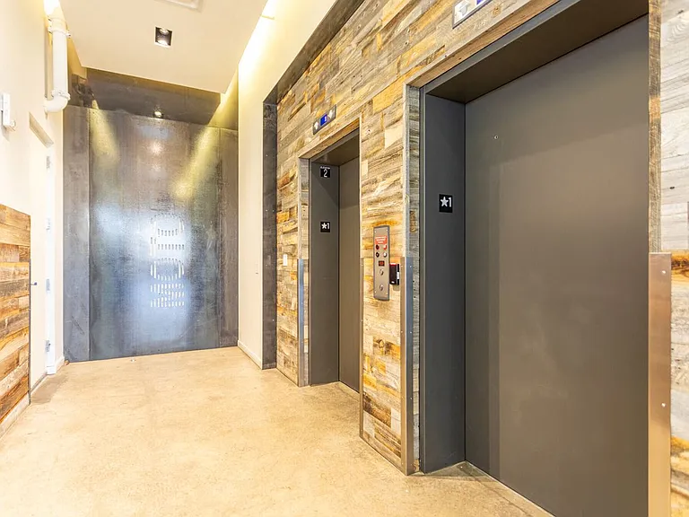 MOTO — Photo 20