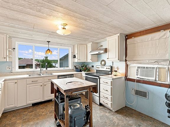 4th image of 80 Lakeview Rd