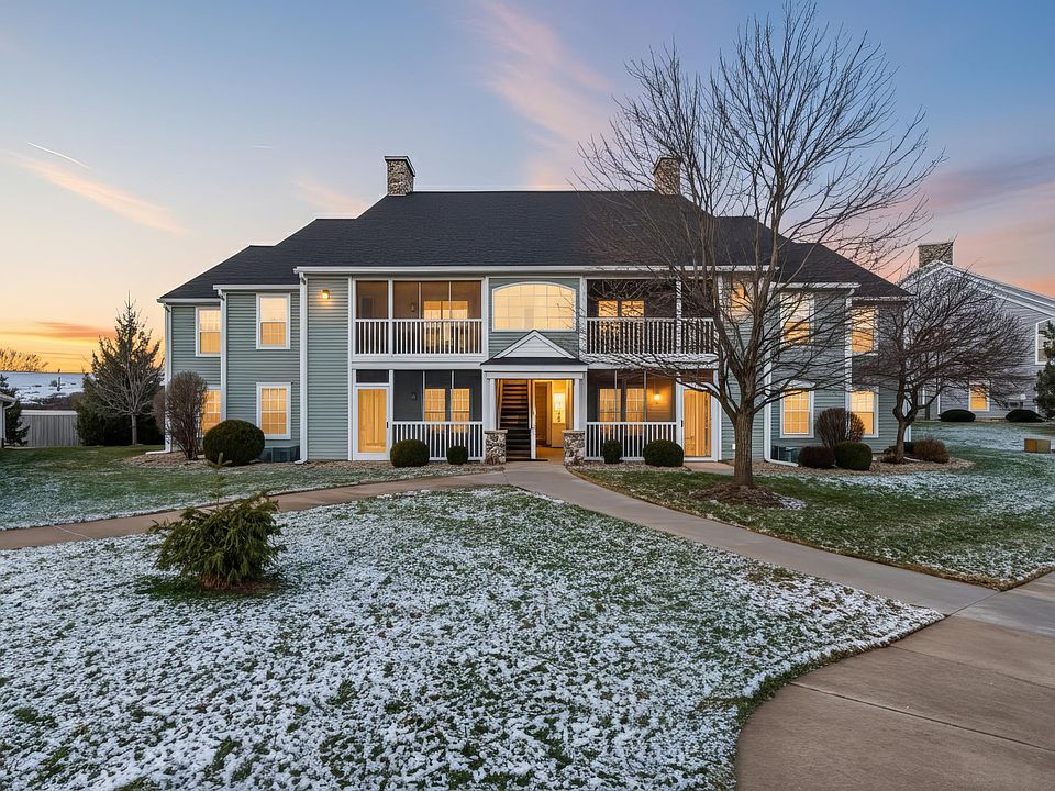 1st image of 778 W Barrington Cir