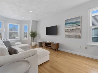 587 E 4th St #3, South Boston, MA 02127