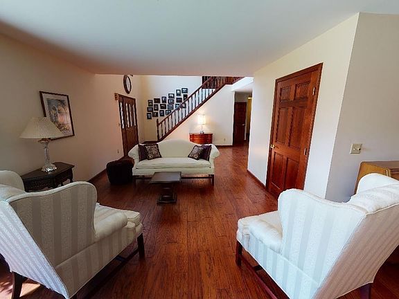 4th image of 50 Fox Harbor Dr
