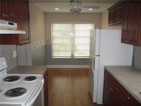 3rd image of 6150 NW 62nd St APT 301
