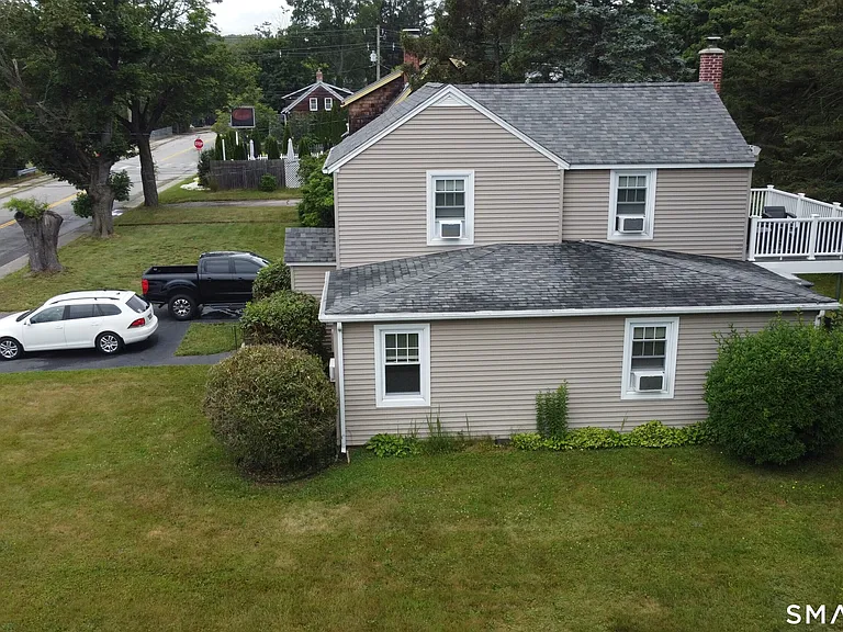 7 E Pattagansett Rd — Photo 20
