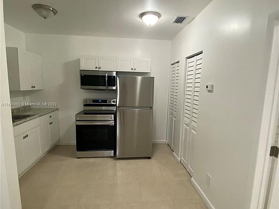 5th image of 1040 NW 2nd St #1040