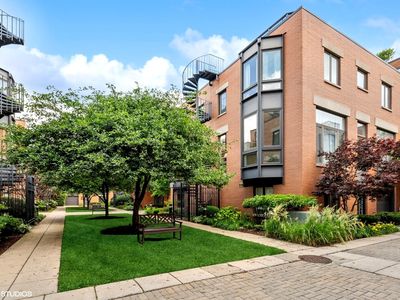 1435 N Cleveland Ave APT D, Chicago, IL, 60610