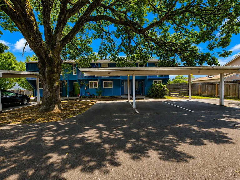 3161 N Shore Dr SE — Photo 1