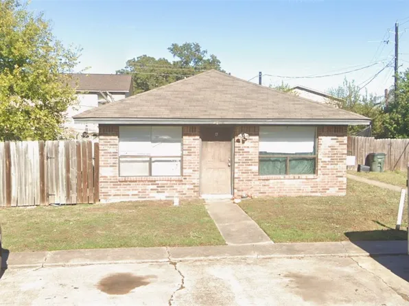 2811 Sprucewood St #A, Bryan, TX 77801