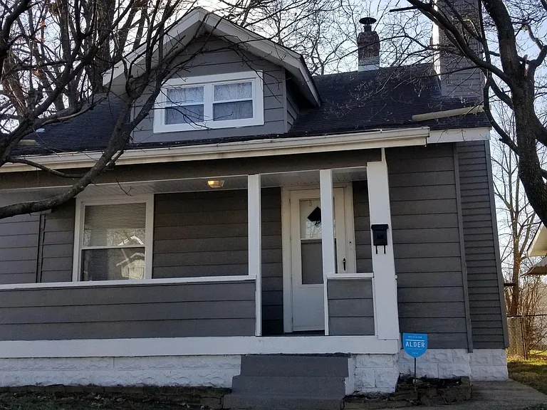 1120 Sale Ave — Photo 1