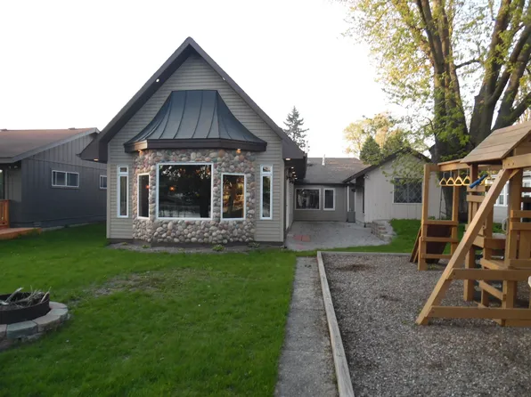 3317 Venice Ave, McHenry, IL 60050