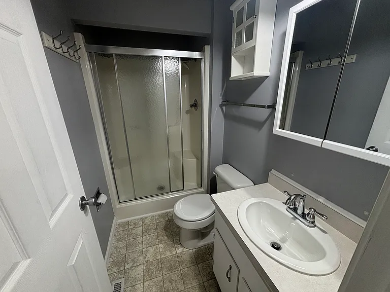 512 Woodland Ct — Photo 8