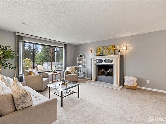 4th image of 7918 W Glen Drive