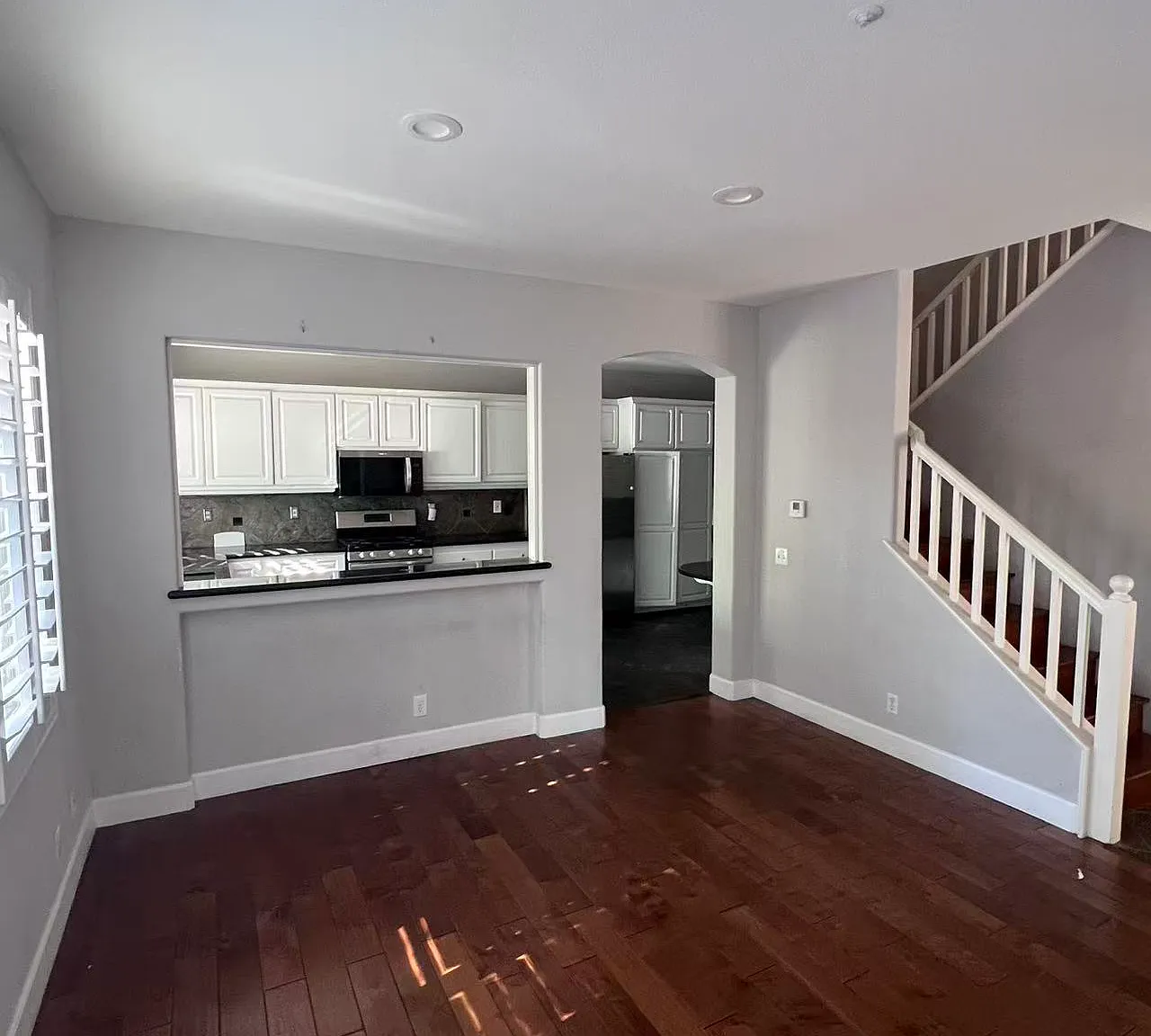 3 bed, 2.5 bath, 1574 sqft, $4,100 — Photo 3
