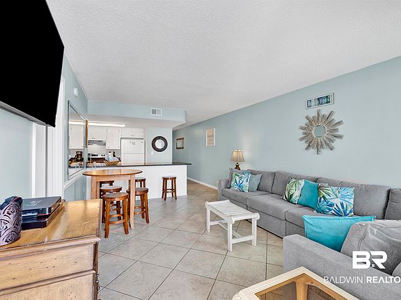 5th image of 427 E Beach Blvd #468