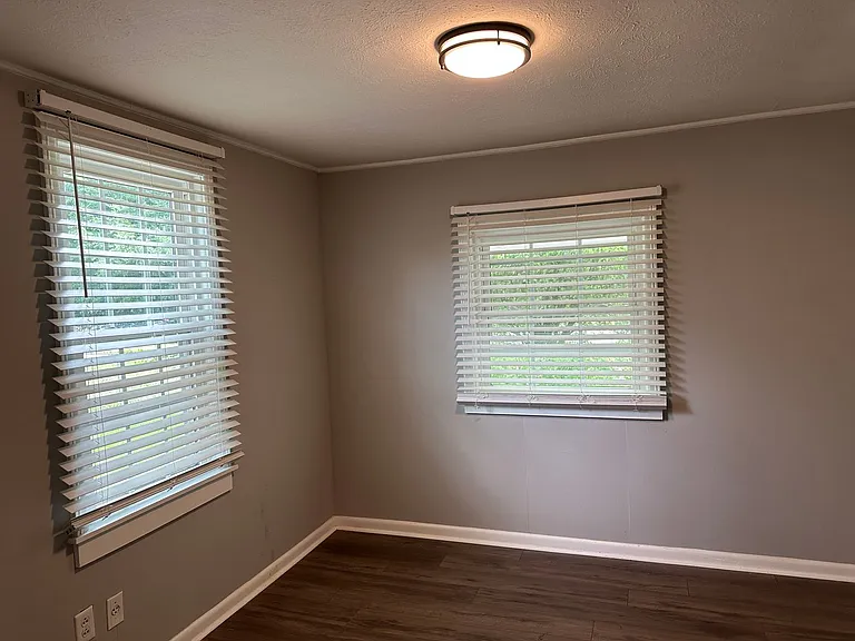 420 W Mountain Dr — Photo 8