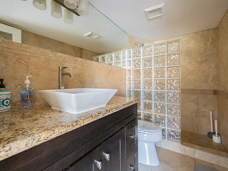 1207 N 84th Pl — Photo 17