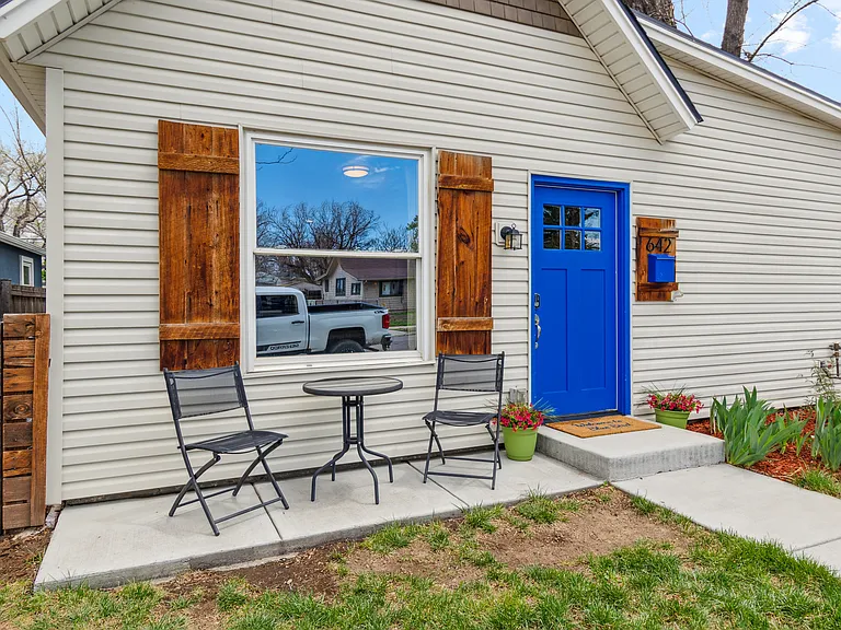 642 Meade St — Photo 1