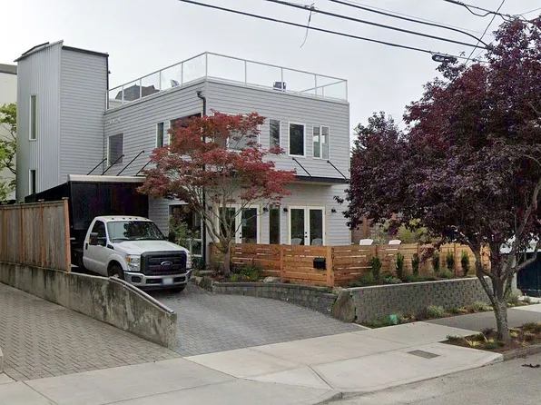 3014 Alki Ave SW, Seattle, WA 98116