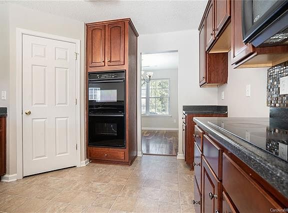 3rd image of 3835 Cameron Creek Dr