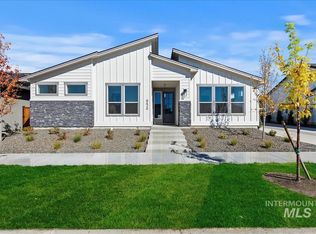 8424 W Meltwater Ln, Eagle, ID 83616
