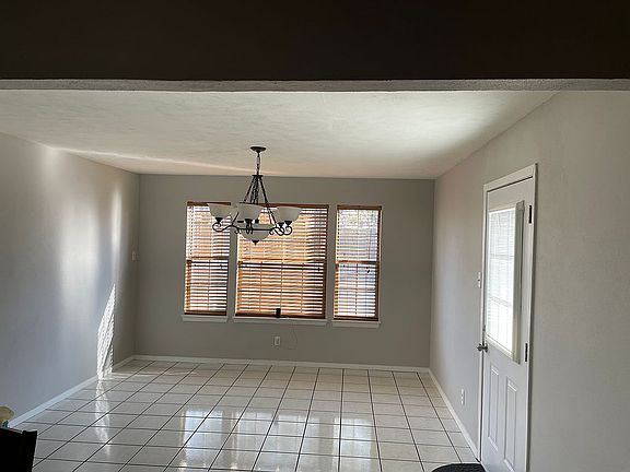 Formal dining room 