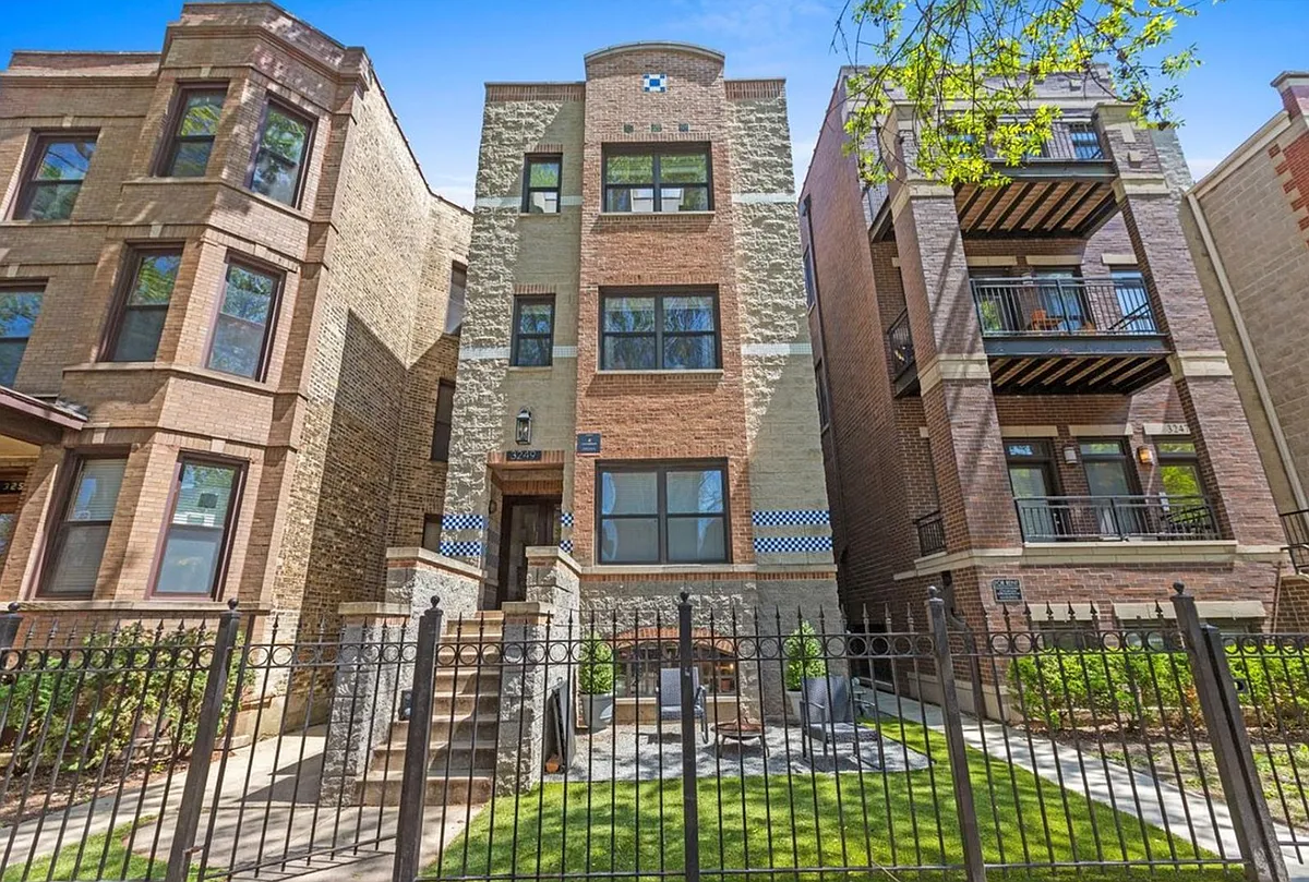 Building Photo - 3249 N Seminary Ave #G