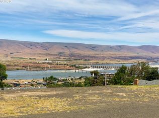 2837 E 9th St, The Dalles, OR 97058