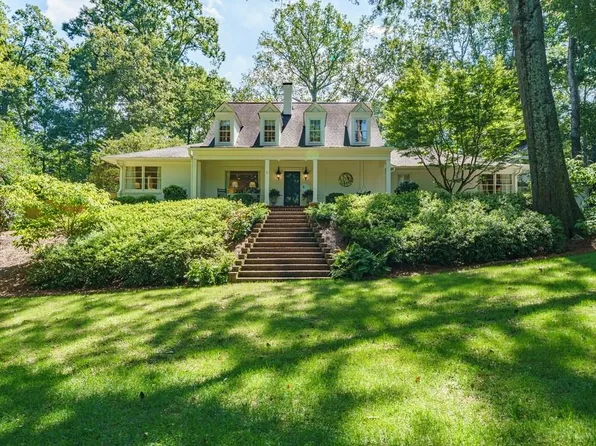 2893 Castlewood Dr NW, Atlanta, GA 30327