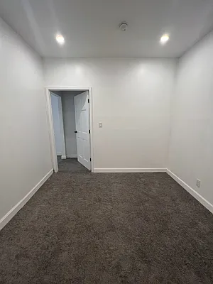 Rented by Compass | media 18