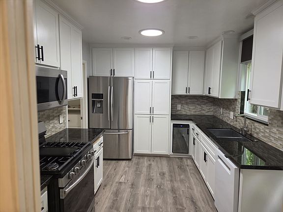2nd image of 15019 Otsego St