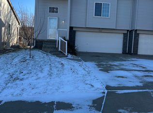 15403 Camden Ave, Omaha, NE 68116