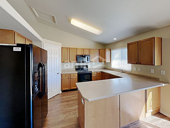 5th image of 726 N Fox Hollow Dr