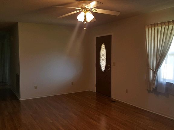 3rd image of 108 Kensington Dr