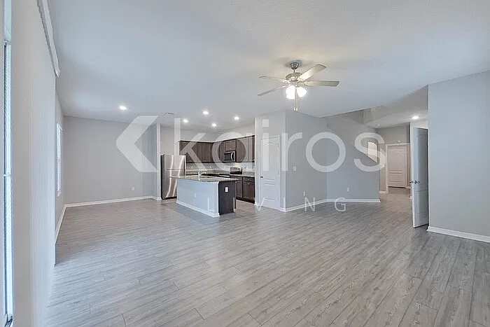 5 bed, 3.5 bath, 2268 sqft, $2,395 — Photo 3