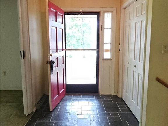 4th image of 124 Amelia Dr