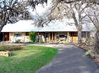 117 Hilltop Dr, Kerrville, TX 78028
