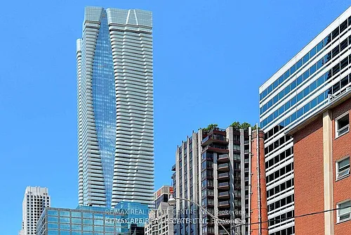 1 Bloor St E Photo 1