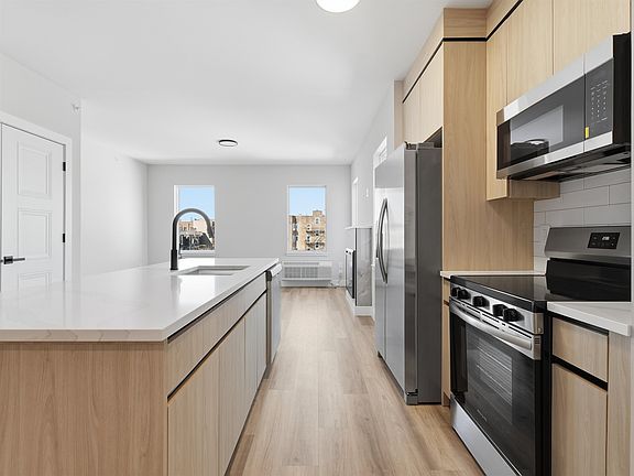 5th image of 304 61st St #2D